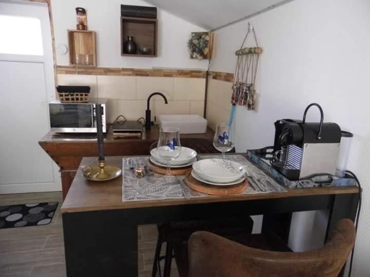 L'Histoire De L'Ouest , Jacuzzi Appartement Dole Luaran gambar