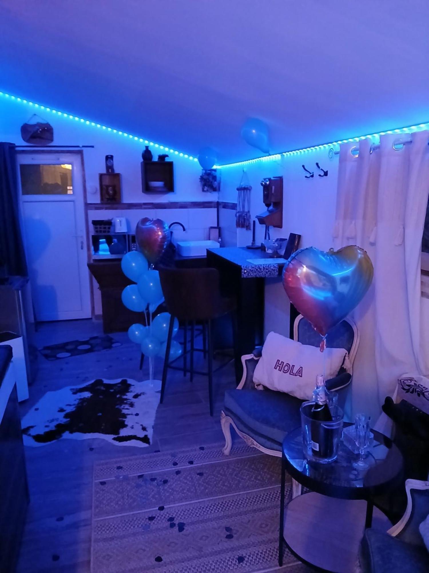 L'Histoire De L'Ouest , Jacuzzi Appartement Dole Luaran gambar